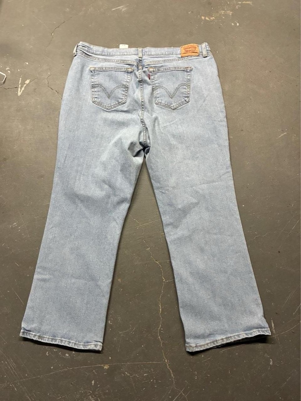Vintage Women’s Levi's 550 Relaxed Bootcut Jeans Light Blue 22S